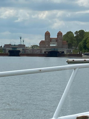 Mittellandkanal mit Schachtschleuse