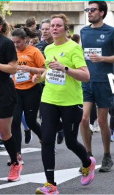 Miranda in actie tijdens haar kwart-marathon
