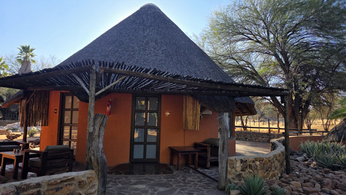 BUNGALOW ALL'OMARURU GAME LODGE – TOUR OFFROAD TOTAL