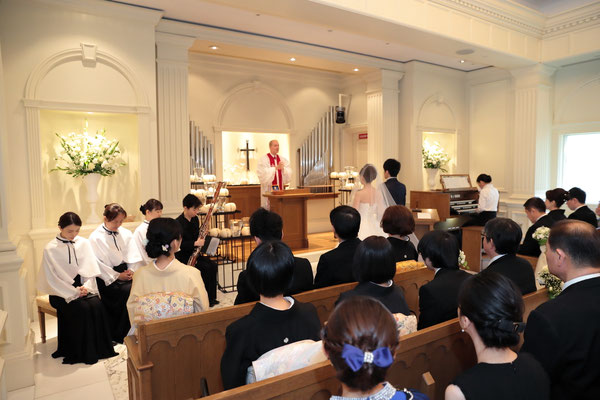 大阪、神戸、京都、撮って出しエンドロール、写真撮影、記録ビデオ、おすすめ、結婚式moviesにお任せ。持ち込みカメラマン、外注カメラマン