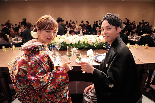 大阪、神戸、京都、撮って出しエンドロール、写真撮影、記録ビデオ、おすすめ、結婚式moviesにお任せ。持ち込みカメラマン、外注カメラマン