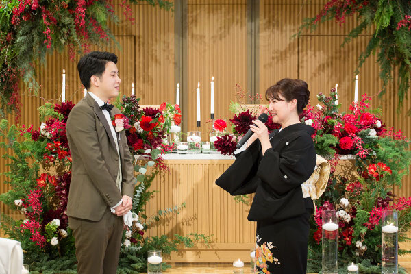 大阪-神戸-京都での結婚式持ち込み、外注カメラマンは結婚式moviesへお任せください-前撮りムービー、前撮り写真 記録ビデオ撮影-撮って出しエンドロール-写真スナップ撮影が40000円から