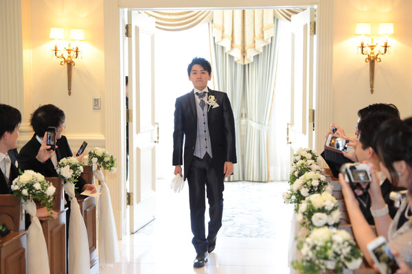 大阪、神戸、京都、撮って出しエンドロール、写真撮影、記録ビデオ、おすすめ、結婚式moviesにお任せ。持ち込みカメラマン、外注カメラマン