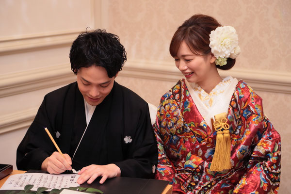 大阪、神戸、京都、撮って出しエンドロール、写真撮影、記録ビデオ、おすすめ、結婚式moviesにお任せ。持ち込みカメラマン、外注カメラマン