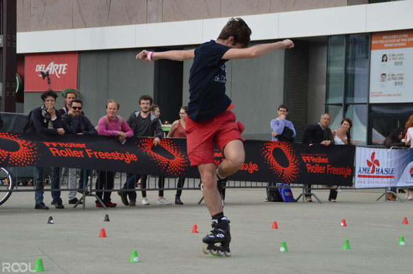 ROOL - Teddy Thierry - Roller Freestyle Rennes sur roulettes