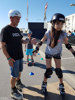 ROOL - Stouf - Prof Roller avec enfant sur tremplin