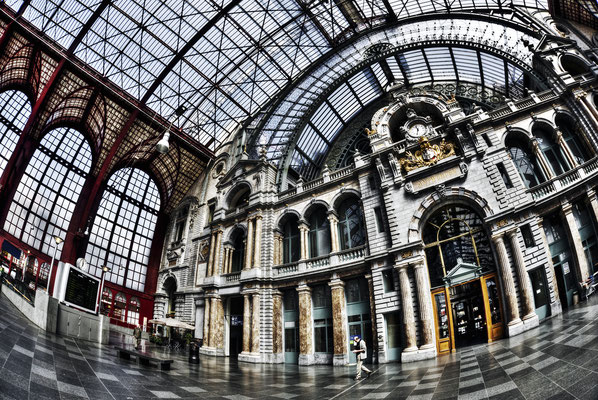 Centralbahnhof von Antwerpen, Quelle Visitantwerpen, Dave Van Laere