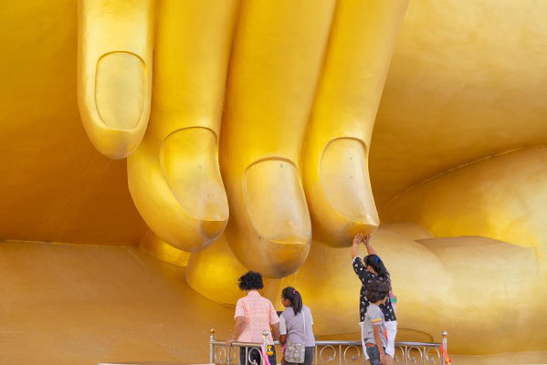 The biggest sitting Buddha Statue in Thailand at Wat Muang