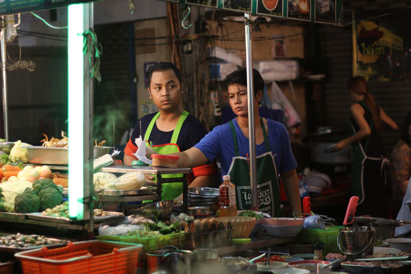 Street Food can be found at ant day or night time in Bangkok