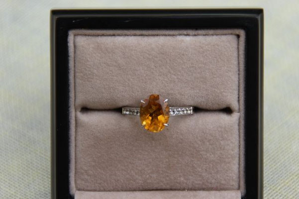 Mandarin Citrin, Brasilien, 10x8 mm, 2,2 ct