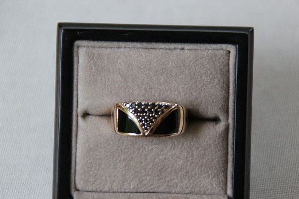 Schwarzer Onyx, Brasilien, 9x8 mm, 1,71 ct