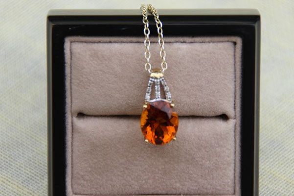 Madeira Citrin, Brasilien, 12x10 mm, 3,572 ct