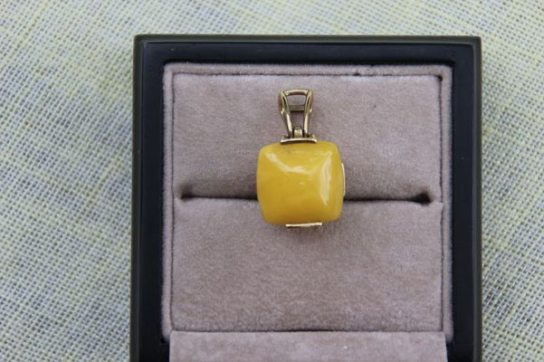 Baltischer Bernstein, Polen, 14 mm, 4,0 ct