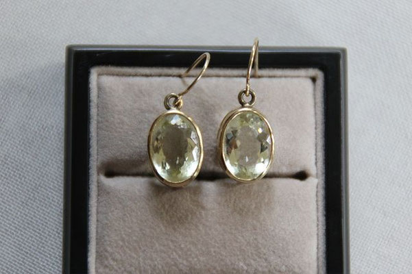 2x Ouro Verde Quarz Brasilien, 14x10 mm, 10,62 ct