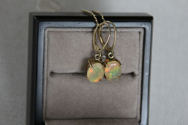 2 x AAA Welo Opal, Äthiopien, 10x8 mm, 2,57 ct