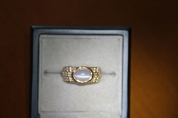 Mondstein Katzenauge, Sri Lanka, 10x8 mm, 2,61 ct