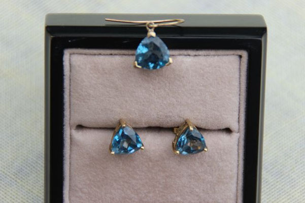 2x Londonblauer Topas, Brasilien, 8 mm, 3,86 ct 
