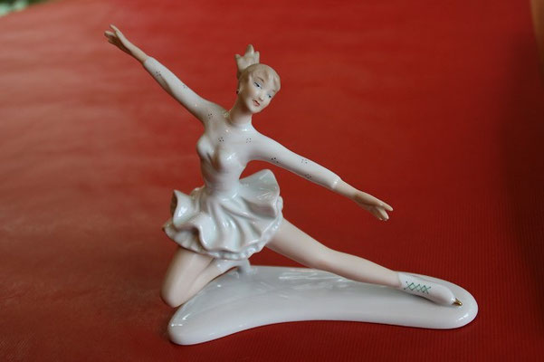 Eisläuferin, Modell Nr. 1663, Modelleur: Kurt Steiner