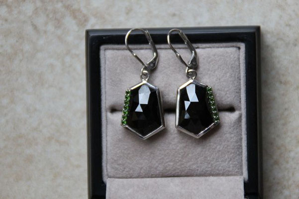 Schwarzer Onyx und Chromdiopsid