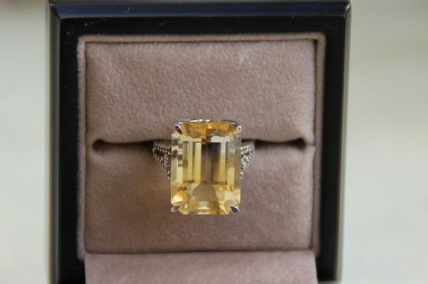 Mehrfarbiger Citrin, Bolivien, 13,63 ct