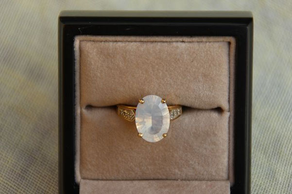 Mondblauer Quarz, Brasilien, 14x10 mm, 4,428 ct