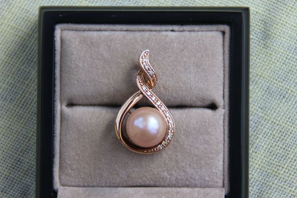 Pinkfarbene Ming Perle, China, 10,5 mm