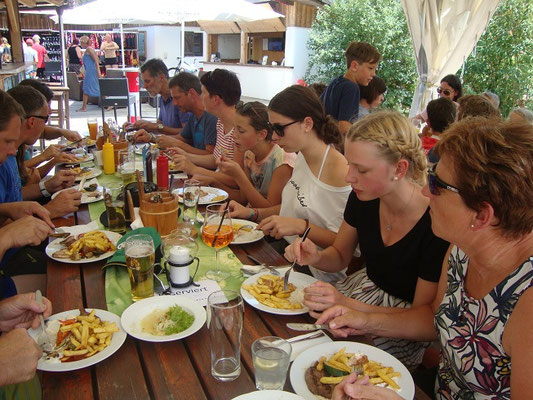 Raften macht hungrig....