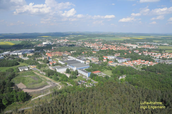 Radeberger Südvorstadt, Links KWD, Mitte ehem. Robotron, dahinter Stadtzentrum und "Kohlrabiinsel"