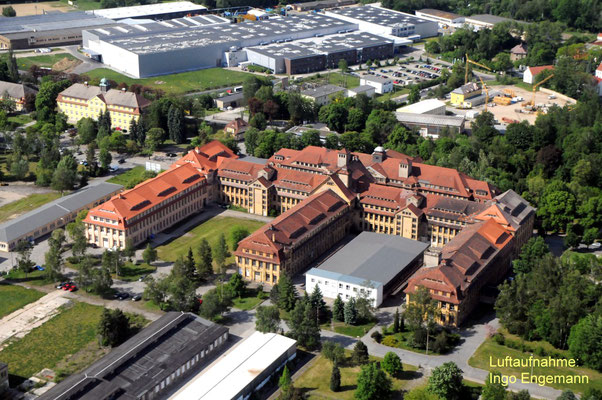 Radeberger Südvorstadt, ehem. Robotron "E-Gebäude" dahinter "F-Gebäude", dahinter KWD