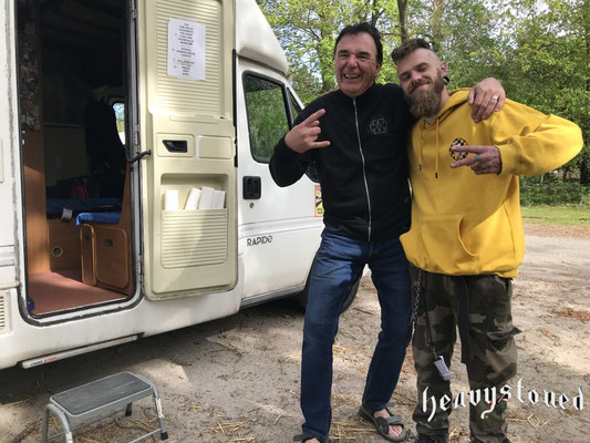 avec joie