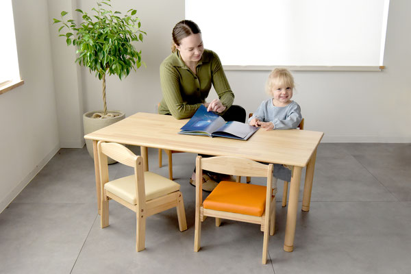 プレイテーブル(幅90cm) - 子ども用家具Kidzoo(キッズー プレイテーブル(幅90cm) - 子ども用家具Kidzoo(キッズー