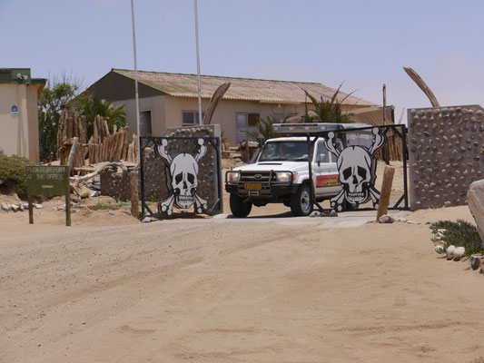 Einfahrt zur Skeleton Coast