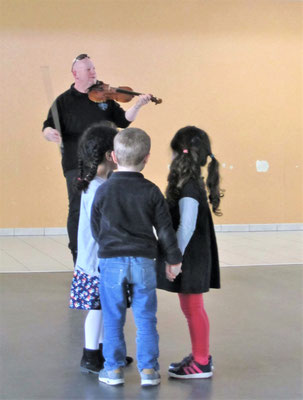 Les Bons Voisins à l'école de Ver-sur-Mer