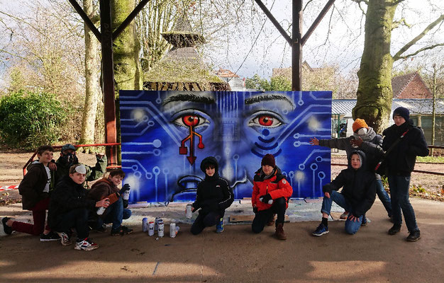 Atelier graff avec les enfants de Lambersart aux parc des charmettes 