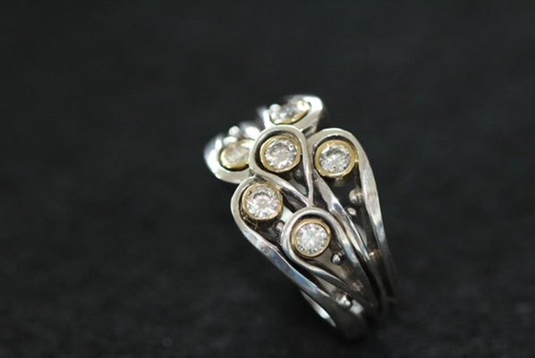 #ring #diamonds #bicolor #silverring