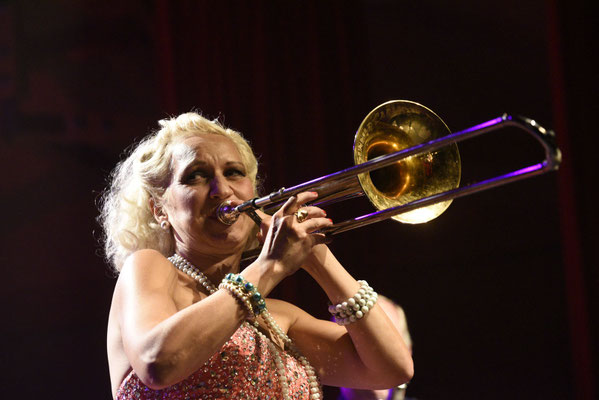 The Gunhild Carling Show @ Jazzabar 2018 - festival de Jazz de Bar-sur-Aube