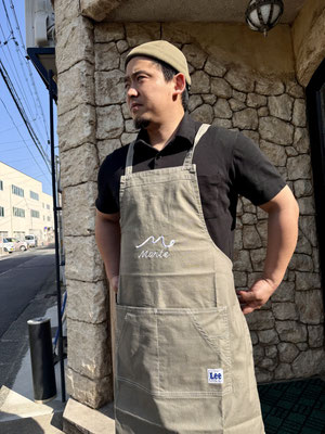 イタリアンMONTE様　既存ロゴを使用した刺繍エプロン