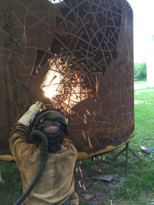 Sculpture acier monumentale en cours de réalisation