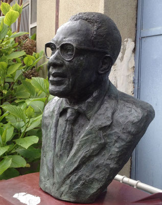 Sculpture-buste-statue-bronze-sulpteur-Langloys-Aimé-Césaire