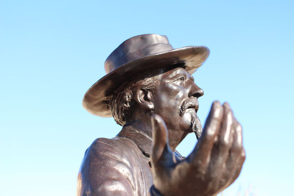 Sculpture-buste-statue-bronze-sulpteur-Langloys-Félibres-Mistral-Eyragues