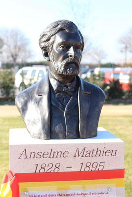 Sculpture-buste-statue-bronze-sulpteur-Langloys-Félibres-Mistral-Eyragues