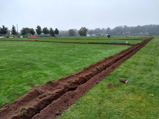 Einbau einer Beregnungsanlage im Oktober 2020