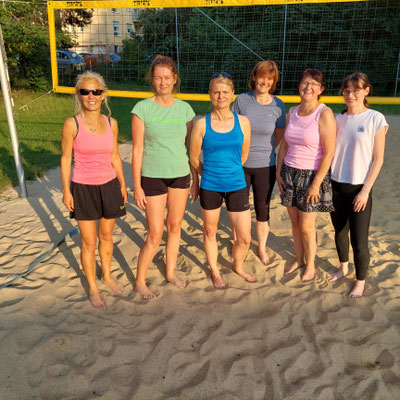 Unsere Volleyball Frauen im Juli 2023