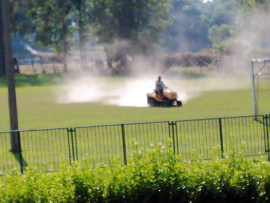 Reinigung der Sportanlagen am 19.06.2013
