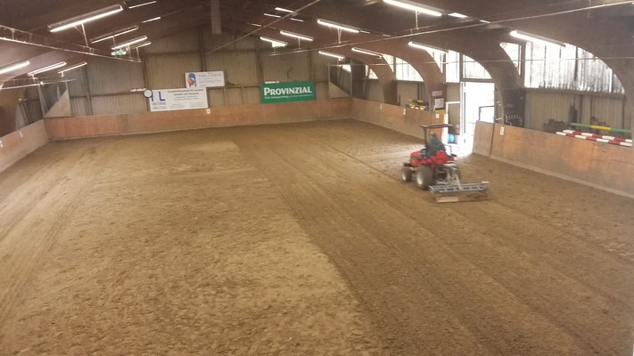 Die Halle wird für die Wettbewerbe vorbereitet