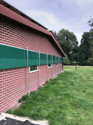Steuerbare Curtains im Stall