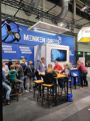 Besucher am Messestand von MENKEN | DREES auf der Messe AGRAR Unternehmertage 2026