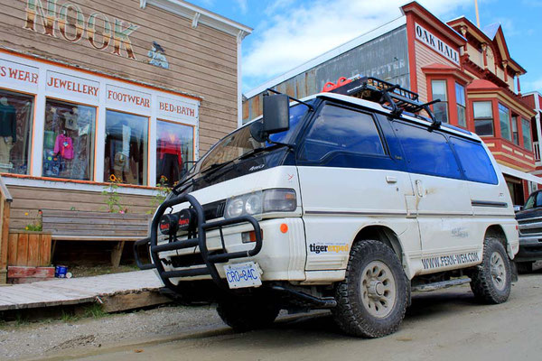 Yeti in Dawson City 