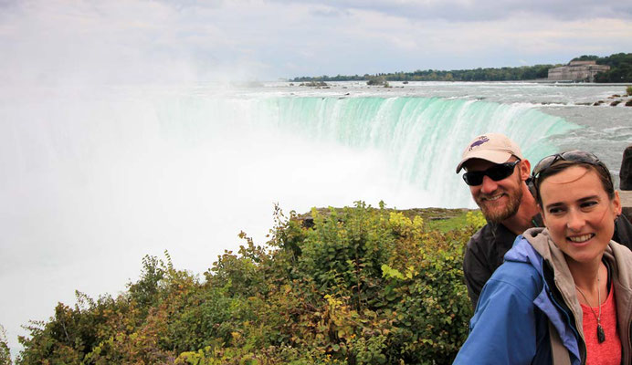 wir an den Niagara Fällen / us at Niagara Falls