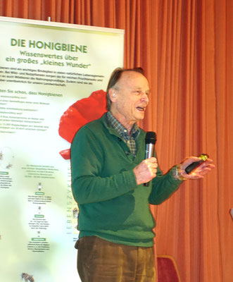Prof. Dr. Menzel referiert im Lindenhof, Goslar